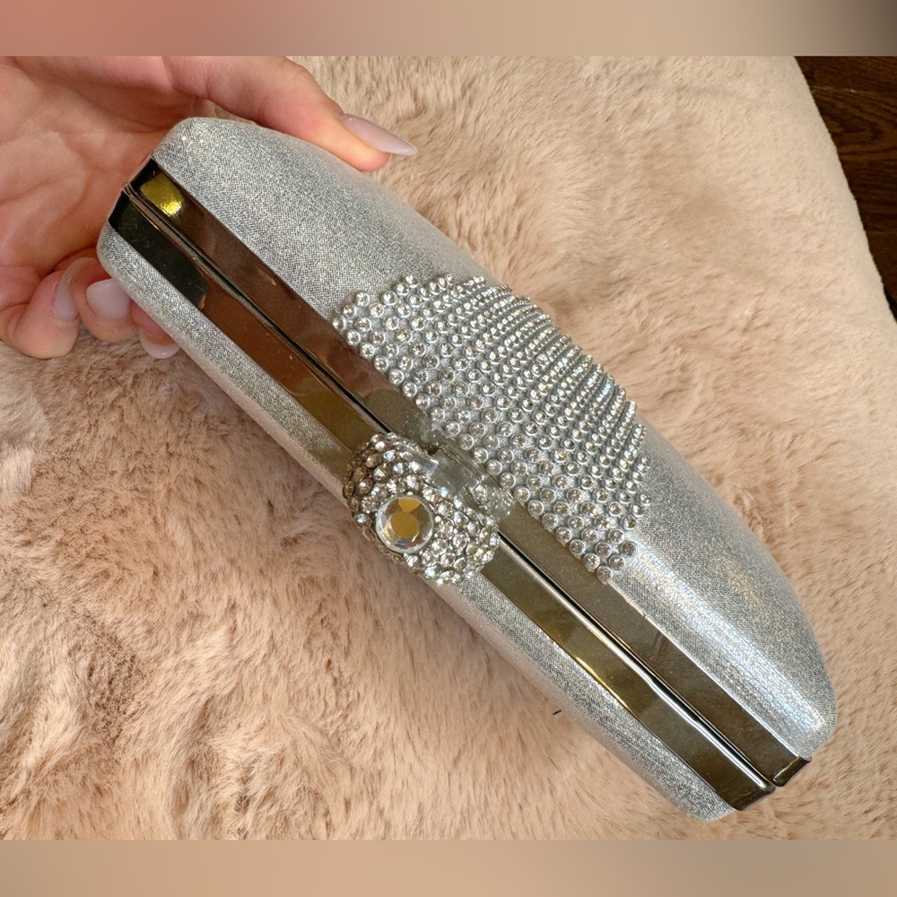 Silver Rhinestone Clutch - Picture 2 of 4